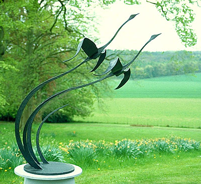 garden sculpture flying birds